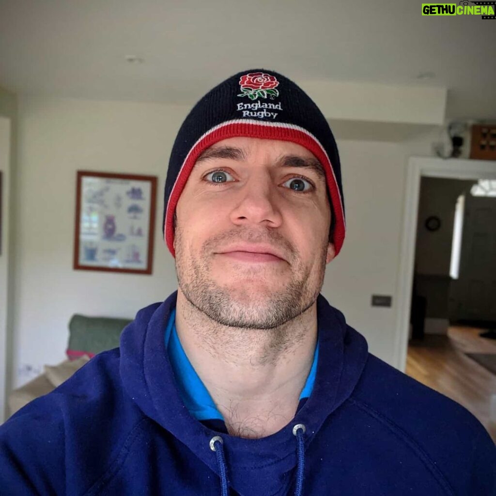 Henry Cavill Instagram - Scotland V England today in the 6 nations!! C'mon England!!! And Mr Haskell, i hope you're right, I shouldn't have broken with Beanie Pose tradition..... @EnglandRugby #Rugby #SixNations @JamesHaskell #BeaniePose