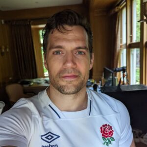 Henry Cavill Instagram - Australia V England on right now!

C'mon England!!

#England
#Rugby
#EnglandRugby
#WearTheRose
