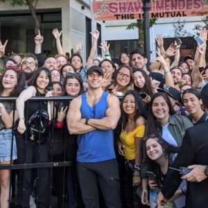 Henry Cavill Instagram - As I'm sure you may know by now, I am in Sao Paulo, buuuuuut I just wanted to give a big shout out and a thank you to the fans in Buenos Aires! It was so wonderful to meet, see and hear you all! A thank you to Shawn Mendes as well, pretty sure I borrowed some of your fans outside the hotel! Argentina, I will be back! Most definitely, I will be back. #TheWitcher #BuenosAires #Argentina