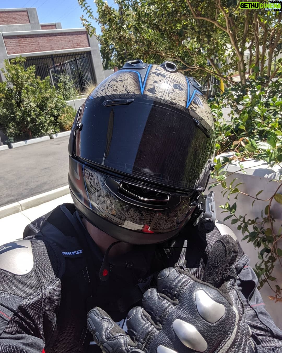 Henry Cavill Instagram - Perfect weather everyday for getting to work on the bike! Love iiiiit! And a huuuuuge thank you to Ducati USA for lending me my hands down favourite bike while I'm out here! #PanigaleV4S #DucatiUSA @DucatiUSA