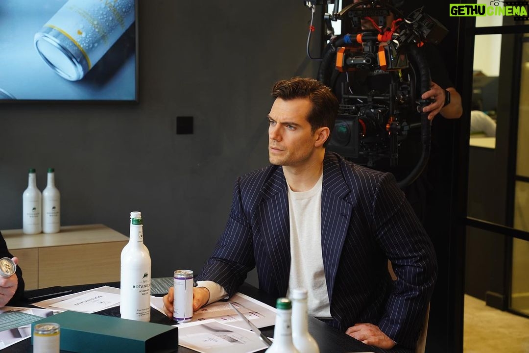 Henry Cavill Instagram - The time has come to reveal what we have been busy cultivating for your fine taste buds! Said fine taste buds will have an opportunity to indulge in 3 different flavours in our Limited Edition Taster Packs. 1. Lemon Verbena Water which some of you may already know and love. 2. Ginger Water which is absolutely delicious and a wonderful representative of the sweetness and the gentle spiciness of Ginger. (Pretty darn good with a number of "stronger" liquids!) 3. And finally, new to the drinks scene but a favourite in the world of herbs...... Ashwagandha Water. This has a mouth-watering Earthy, Smokey flavour with hints of burnt chocolate. Not to be missed! It's important to note, that all these waters have nothing but the herbal extract and sparkling spring water.... absolutely nothing else. All now available in handy, easy to grab cans! To get some early access to the Limited Edition Taster Packs, follow the link I've put in my bio. To your Health! #No1EarlyAccess #DrinkToYourHealth @no1botanicals