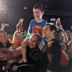 Henry Cavill Instagram - As I'm sure you may know by now, I am in Sao Paulo, buuuuuut I just wanted to give a big shout out and a thank you to the fans in Buenos Aires! It was so wonderful to meet, see and hear you all! A thank you to Shawn Mendes as well, pretty sure I borrowed some of your fans outside the hotel! Argentina, I will be back! Most definitely, I will be back. #TheWitcher #BuenosAires #Argentina