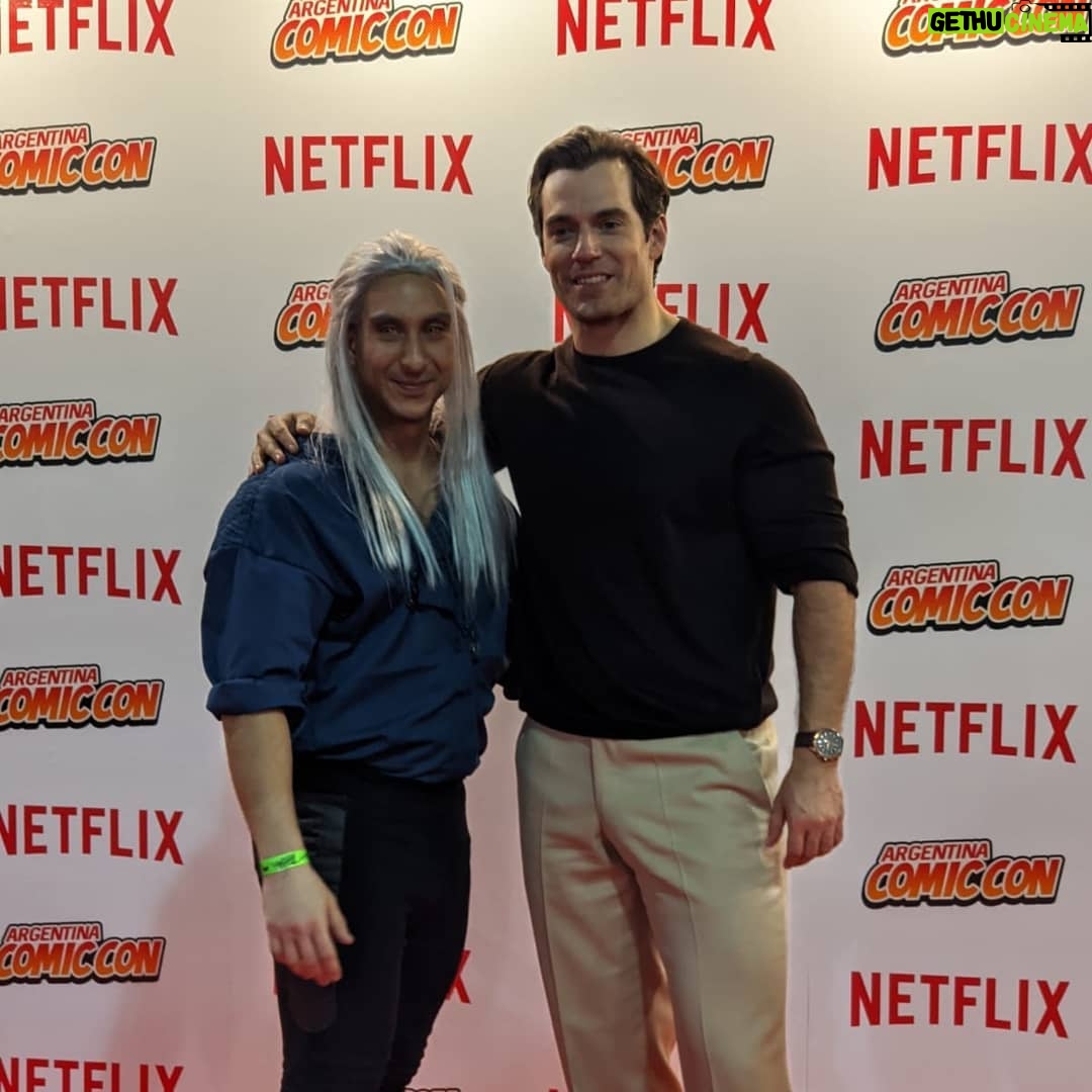 Henry Cavill Instagram - As I'm sure you may know by now, I am in Sao Paulo, buuuuuut I just wanted to give a big shout out and a thank you to the fans in Buenos Aires! It was so wonderful to meet, see and hear you all! A thank you to Shawn Mendes as well, pretty sure I borrowed some of your fans outside the hotel! Argentina, I will be back! Most definitely, I will be back. #TheWitcher #BuenosAires #Argentina
