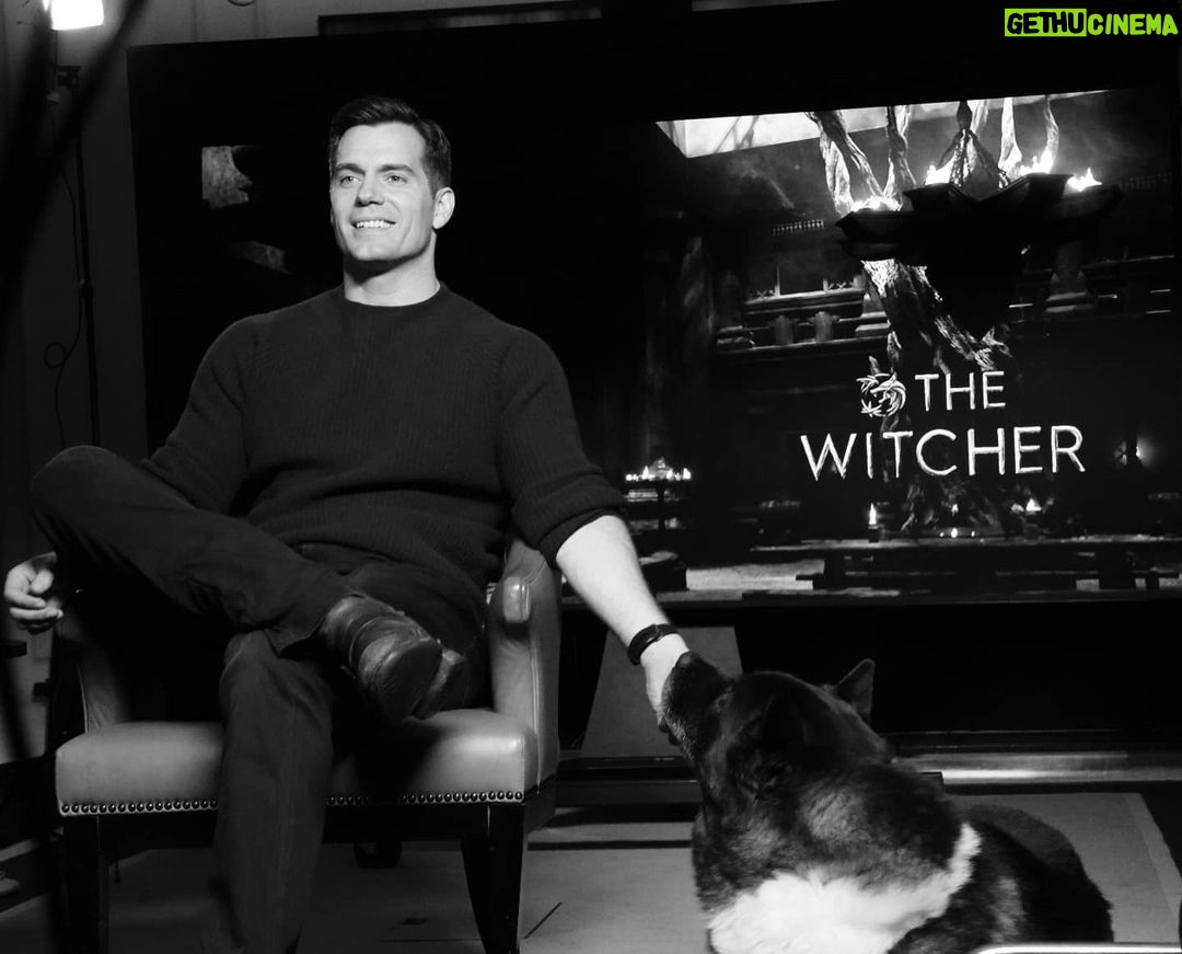 Henry Cavill Instagram - "No no you have my fulllllll attention...." Seriously though, the interviewer did indeed have my full attention, the bond Kal and I share is so second nature by now that some light affection like this is all instinct. Big thank you to everyone who interviewed me today! Hopefully next year we can all see one another in person.