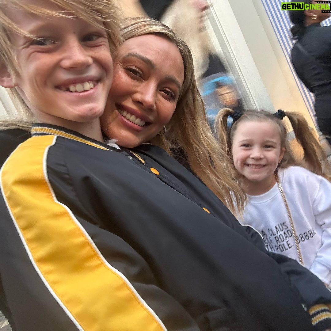 Hilary Duff Instagram - @thegrovela we love this time of yearš„°
