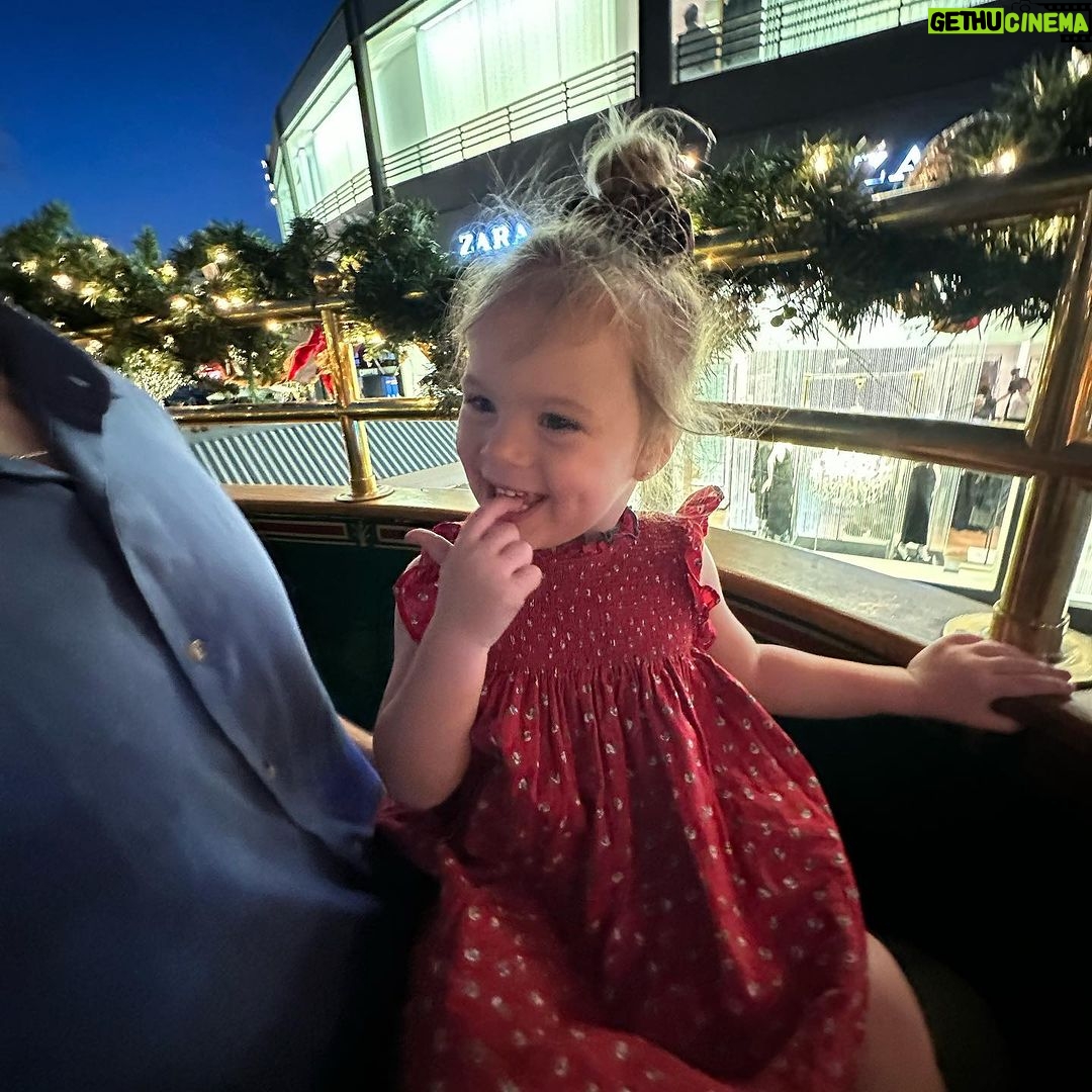 Hilary Duff Instagram - @thegrovela we love this time of yearš„°