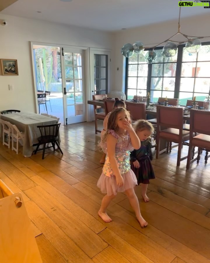 Hilary Duff Instagram - Today ๐ค๐๐ป๐งก