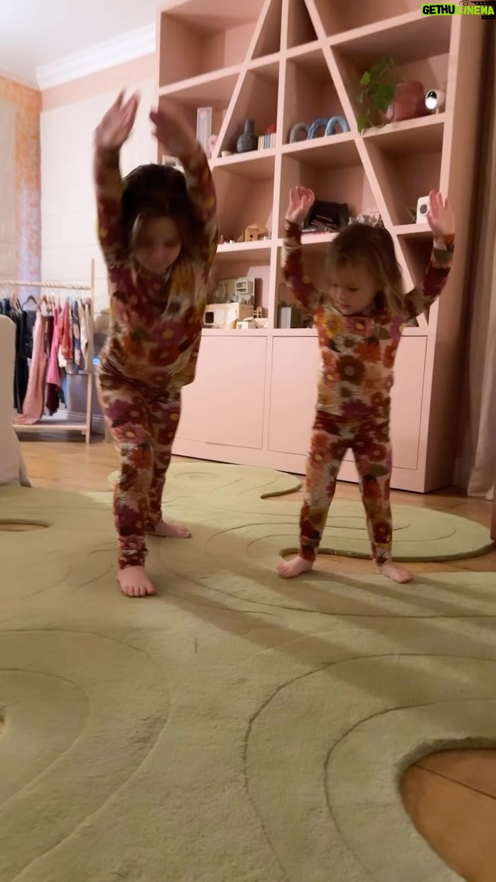 Hilary Duff Instagram - Happy daughters day to my dream girls! All I can say is thank you! Everyday is an insane adventure with you two! Keep loving each other my beauties ..it is a great pleasure and a privilege to watch 🩷🩷