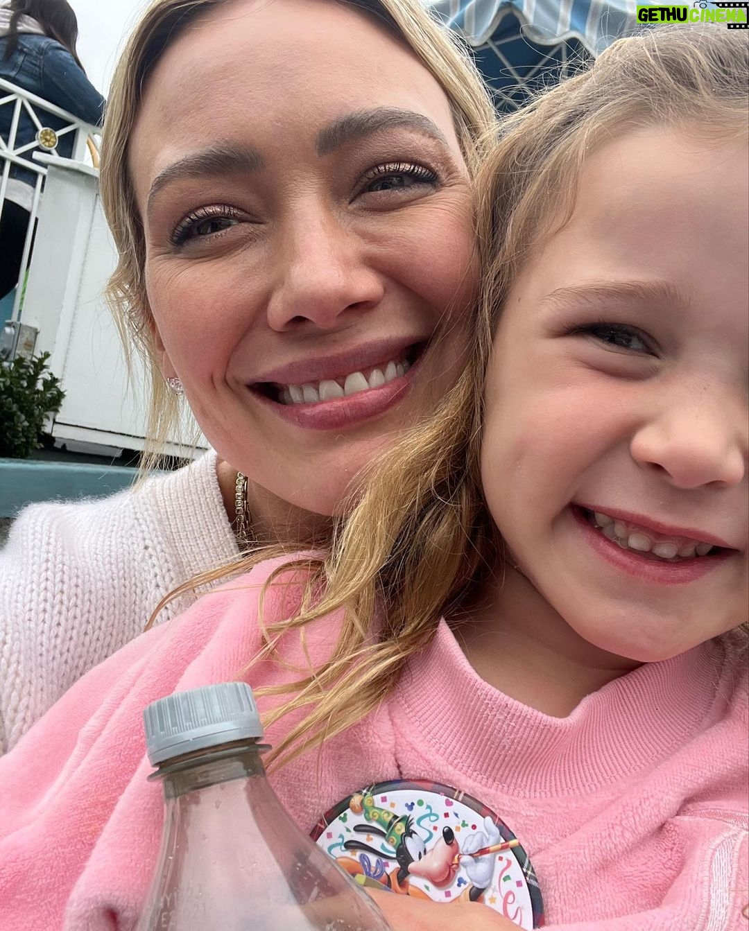 Hilary Duff Instagram - A day for the books