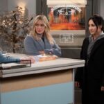 Hilary Duff Instagram - One of my favorite episodes of the season this week🤍 @himyfonhulu especially when Jesse teaches Sophie how to drive- what would be something you had to learn in 24 hrs so you didn’t have to drink the “drippings”