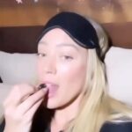 Hilary Duff Instagram - POV WHEN YOU REALIZE YOU CAN WORRY ABOUT TOMORROW’S PROBLEMS TOMORROW @ollywellness #OllyPartner