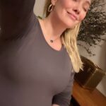 Hilary Duff Instagram - @whatsgabycookin made 29 deadly pizzas …. Mostly for me! Happy new year!