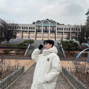 Hong Eun-ki Instagram - #협찬 #mlbkorea
내 최애 겨울 패딩이 되버렸다💙