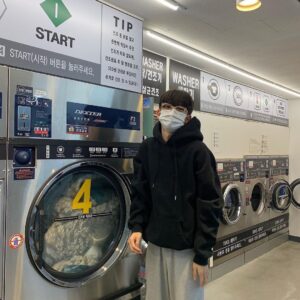 Hong Eun-ki Instagram - 너무 습해요🫤
건조기가 필수가 되었다구요🕺🏻