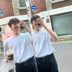 Hong Eun-ki Instagram - 나 두명 크히