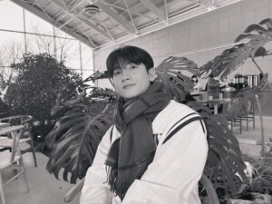 Hong Eun-ki Instagram - 2022년, 기분 좋게 마무리 중

참 열심히 했다. 이 악물고 학교 다닌 보람이 있네:)