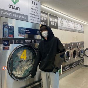 Hong Eun-ki Instagram - 너무 습해요🫤
건조기가 필수가 되었다구요🕺🏻