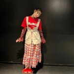 Honoka Yahagi Instagram - #COLORZwithSHEIN にお越しいただきありがとうございました😊 皆さんと一緒に、音楽とファッションと、とても充実した時間を過ごせました✨ 皆さんの一人一人の元気なお顔が見られたのがとっても嬉しかった♥️ 素敵な夏の1ページになったことを願って☺️ 3枚目、今日の衣装はこんな感じ🙌🏻 SHEIN割引クーポン：COLORZ #SHEINforall #SHEINコーデ