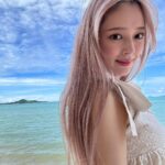 Honoka Yahagi Instagram - この前タイに行ってきました🇹🇭 雨季に入る前だったから、素敵な青空と海の写真とれてラッキーっ🤍 ピンクの髪と青が映えてるでしょ😏 #タイ旅行 #thailand Thailand