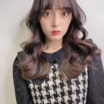 Honoka Yahagi Instagram - 最近、エミリー in Parisにハマりすぎて。 お洋服、真似ようと頑張ってる☺️ カラフルな衣装が多いから、勇気いるけど。 雰囲気だけでも✨ こういうの着たらいいかも！とアドバイスもらえたら嬉しいな♥️ #前と同じ写真ですみません 💦