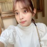 Honoka Yahagi Instagram - そろそろ冬が近づいてるのに、暑い私。 今でも半袖着ちゃうんです😂