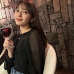 Honoka Yahagi Instagram - With a glass of good wine 🍷 Actually not wine, but grape juice. #harrywinston