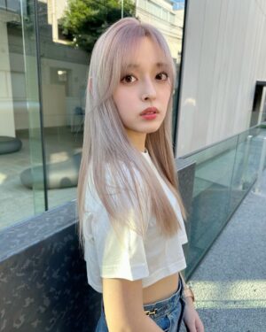 Honoka Yahagi Instagram - New hair color✨
ホワイトな金髪にしてもらいました♡