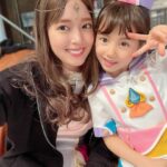 Honoka Yahagi Instagram - この度、ムールはシェルフィッシュ星へ帰ることになりました。 約2年半、たくさんの方に応援していただいて、ムールを見守ってくださって、ありがとうございました。 タイゾウ、マイカ、クラムと一緒に過ごした時間は、本当に楽しくて幸せでした。 クックルンの時間が毎日楽しみで楽しみで、待ちきれないくらい。 3人の日々大きく、強く、成長する姿を側で見ることができて、嬉しい気持ちと、なんだか誇らしい気持ちでいっぱいです。 子供達と過ごしている中で気付かされることがいっぱいあったり ムールを通して励まされたり、人として学ぶことがたくさんありました。 私もみんなと共に成長できたかなって。 クックルンがいつも美味しい料理を作ってくれたから、舌が肥えました🙌🏻笑 シェルフィッシュ星では、クックルンを見習って、もっともっと料理のスキルを磨けたらいいなと思います！ みんなとお別れするのはとっても寂しい。 でも、離れていても！ これからも笑顔が素敵なクックルンをずっとずっと応援してます😊💐 クックルンのみんな、大好きだよー！！ #ゴーゴーキッチン戦隊クックルン #クックルン #ムール