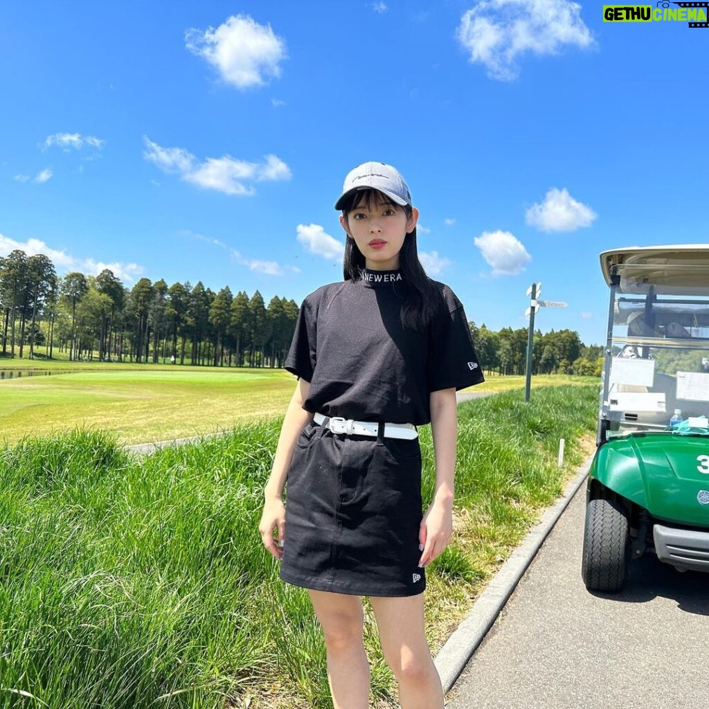 Honoka Yahagi Instagram - #ゴルフ女子ヒロインバトル で着た @newera_golf のウェアがお気に入りすぎてっ💓 プライベートでも着ちゃった☺︎ スコアはボロボロでしたっ☺️⛳️ #ゴルフ #ゴルフ女子 #ニューエラゴルフ #neweragolf