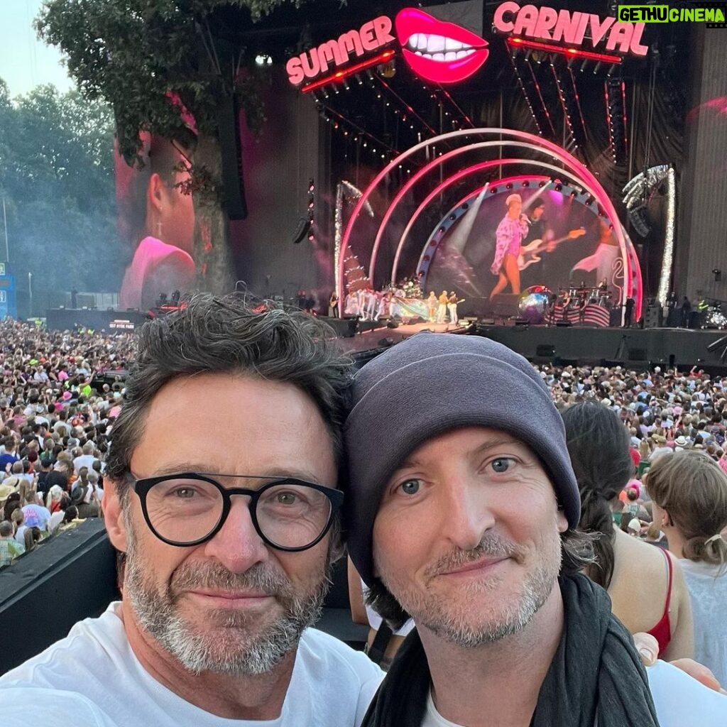Hugh Jackman Instagram - Awesome night in Hyde Park watching the phenomenal @pink! Her music, her power vocals and gravity defying acrobatics … epic. And a @greatestshowman mini reunion with my dear friend @visualprostitute Yesssss!