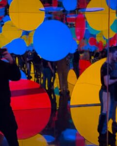 Hugh Jackman Instagram - Not sure how long the show is here but if you’re in NYC … I recommend checking out artist #yayoikusamaexhibition. It’s incredible! #everydayiprayforlove #yayoikusama