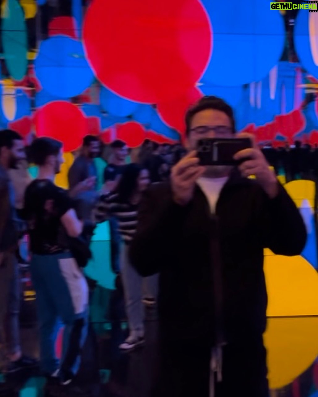 Hugh Jackman Instagram - Not sure how long the show is here but if you’re in NYC … I recommend checking out artist #yayoikusamaexhibition. It’s incredible! #everydayiprayforlove #yayoikusama