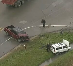 Humberto Solano Instagram - Les comparto el triste caso que estamos viviendo, el es mi sobrino Yahir Lozano ciudadano americano de 20 años de edad el cual lamentablemente el día de ayer en la madrugada sufrió un accidente, (el siendo la victima) su estado es crítico ( Fractura de cráneo, fémur rótula y tibia) fue trasladado en helicóptero al hospital debido al delicado estado de salud.
En estos momentos esta sedado y por ley el o sus padres son los únicos que pueden tomar decisiones médicas para sus procedimientos, por obvias razones el no lo puede hacer y los padres Edgar Lozano y Lyliana González están intentando conseguir un permiso humanitario ya que no cuentan con una visa. Ya intentaron por medio de diferentes fronteras con toda la documentación necesaria y se les a negado el acceso.

Pedimos de su ayuda 🙏 de todo corazón ya que ellos lo único que quieren es estar con su hijo y darle ánimos ya que sigue en estado CRÍTICO y los doctores mencionan que esto va para largo debido a la gravedad de las lesiones. 

@samuelgarcias @marcelo.ebrard @multimediostv @telemundo @azteca @televisa @danielacostafre