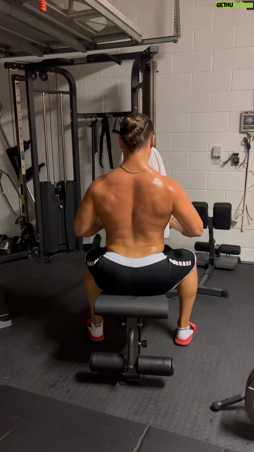 Humberto Solano Instagram - Mejorando día con día 💪💪 #gym #workout #back #doityourself #motivation Orlando, Florida