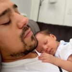 Humberto Solano Instagram - 😍 Solo disfruta cada segundo! 😍 #papa #dad #baby #daughter #video #viral #reels #loveyou #family United States