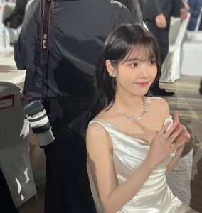 IU Instagram - 백상예술대상🦢🤍