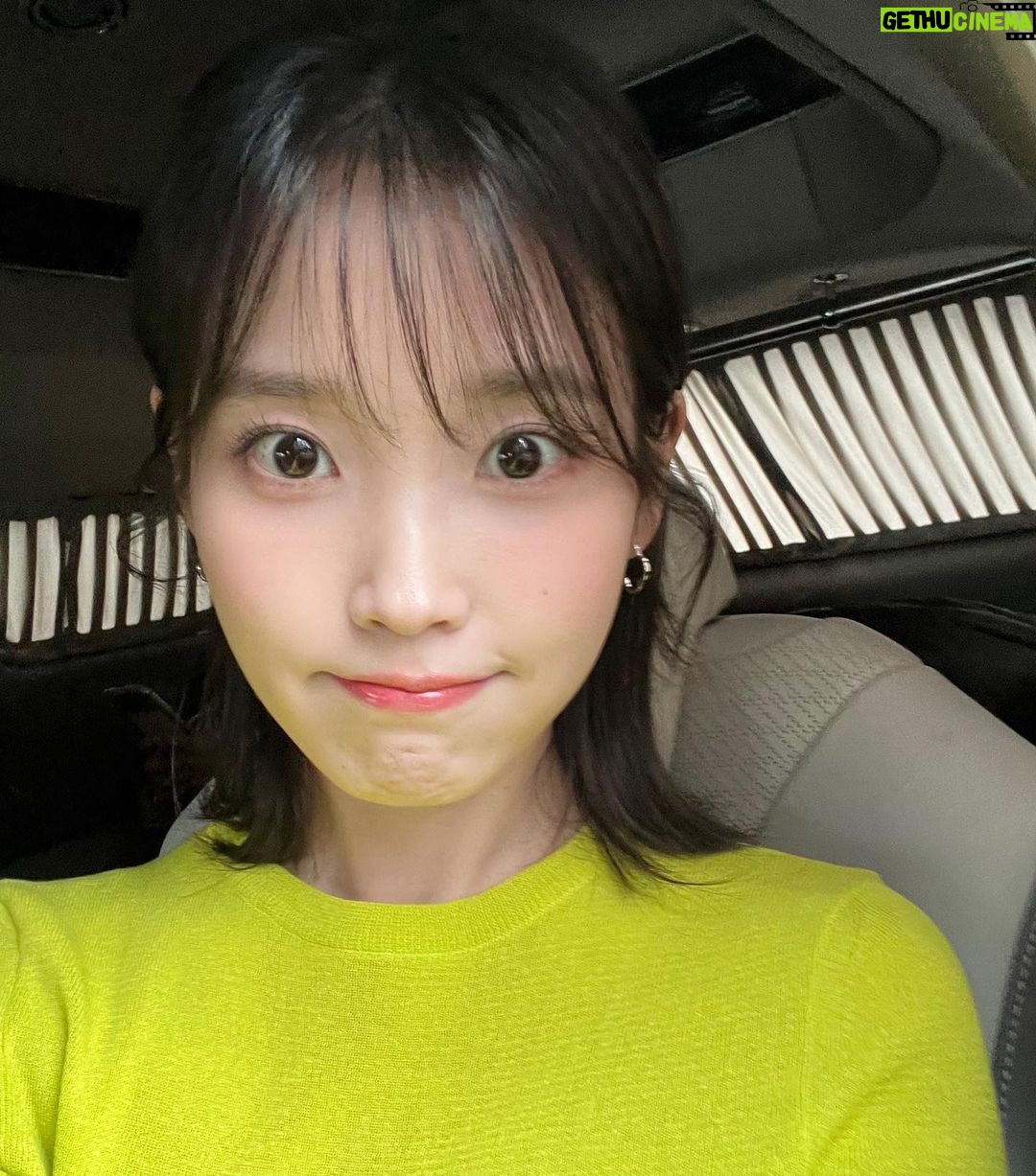 IU Instagram - #드림 개봉 기념! 드림 홍보 스케줄 사진들🌱 내 퍼스널컬러 #드림