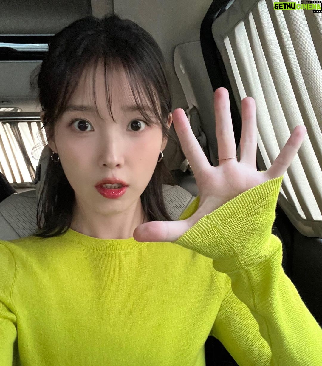 IU Instagram - #드림 개봉 기념! 드림 홍보 스케줄 사진들🌱 내 퍼스널컬러 #드림