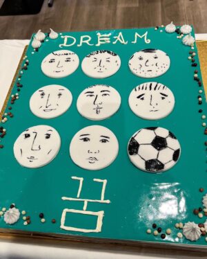 IU Instagram - 아이고 진심리스 열정리스 소민이 오는구나아
#드림 4월 26일 개봉⚽️