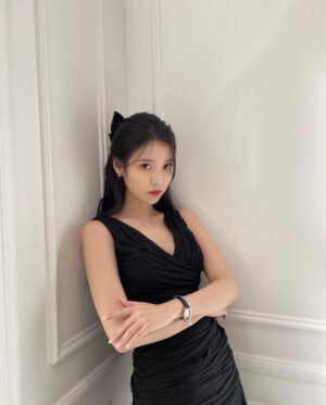 IU Instagram - 🎀