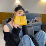 IU Instagram - 🌙🐝💛🍋🧀 #GucciJackie1961 #광고
