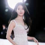 IU Instagram - 청룡영화제 인기상과 이쁜 사진들 다 감사합니다 💙