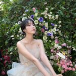 IU Instagram - 아이보리가 잘 받는 나 😌
