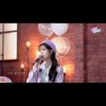IU Instagram - 아이유의 팔레트 With 유인나 🌹💟 #보라데보라