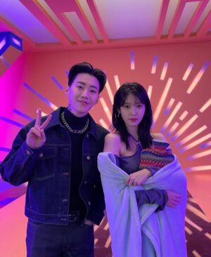 IU Instagram - 가나다라 😈😈😈💜😈