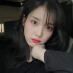 IU Instagram - 🐜🐜🐜🐜🖤