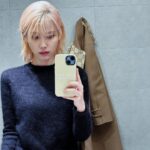IU Instagram - 구찌야 우리 깔맞춤..?🫢 잘 갔다 올게요💘 @sabatods #GucciFW24