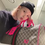 IU Instagram - 구찌야 우리 깔맞춤..?🫢 잘 갔다 올게요💘 @sabatods #GucciFW24