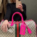 IU Instagram - 구찌야 우리 깔맞춤..?🫢 잘 갔다 올게요💘 @sabatods #GucciFW24