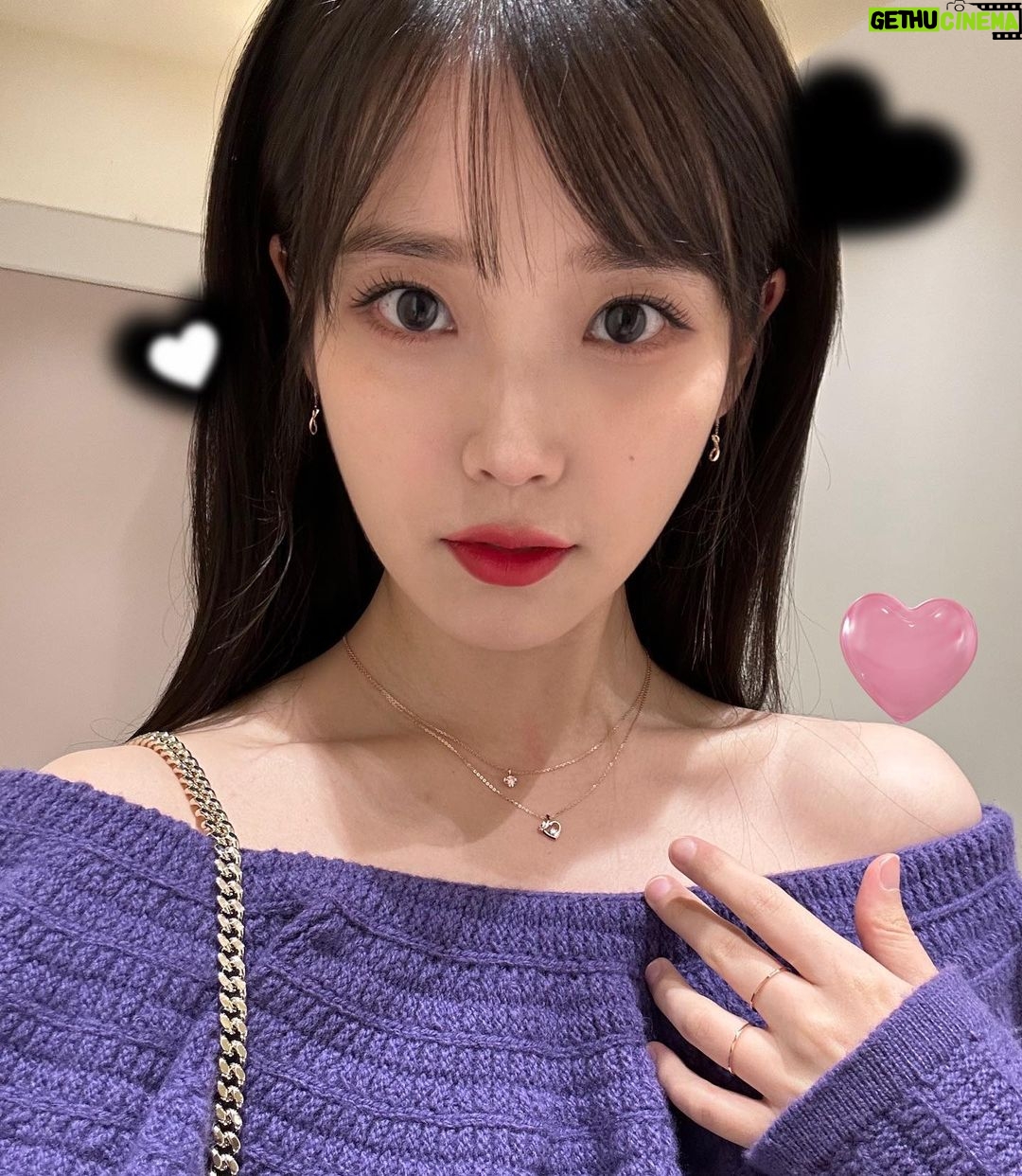IU Instagram - 루소 앙코라컬러의 새로운 재키백♥️ 구찌얌 색깔 이쁘다 @gucci #GucciJackieNotte #GucciJackie #AD